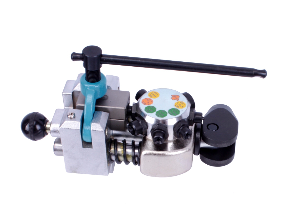 Bördelgerät Bremsleitung Hydraulikleitungen bördeln Kfz Werkzeug Bördelwerkzeug